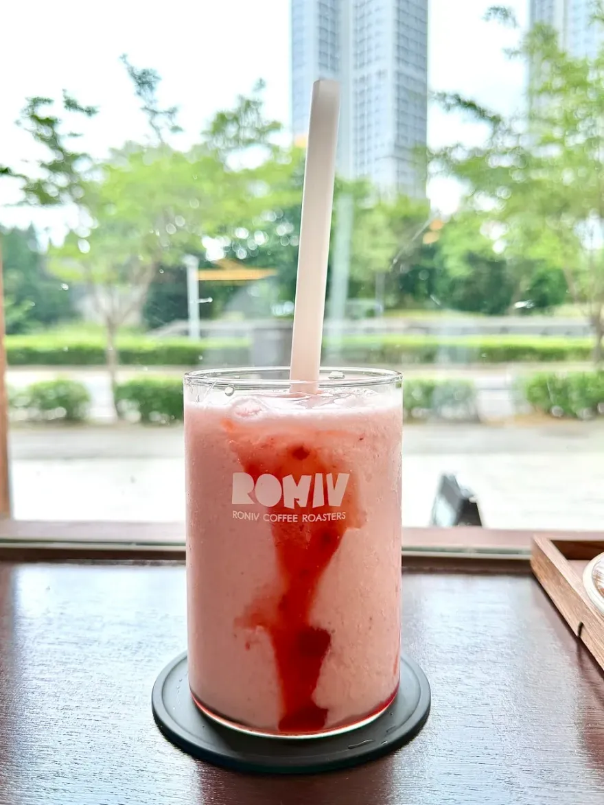 인천 송도 로니브, 감성 케이크 맛집 방문 후기 — 사진 15