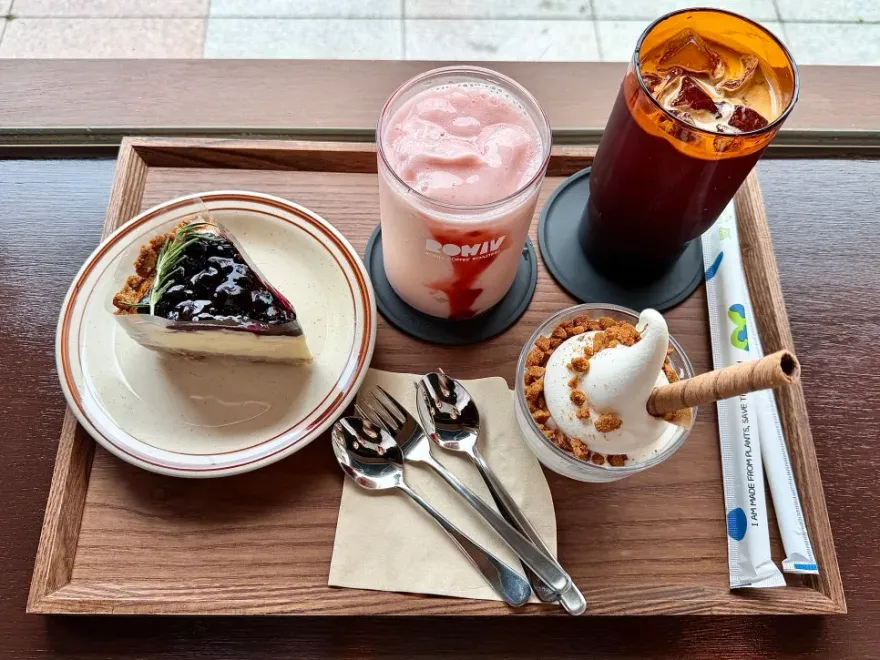 인천 송도 로니브, 감성 케이크 맛집 방문 후기 — 사진 16